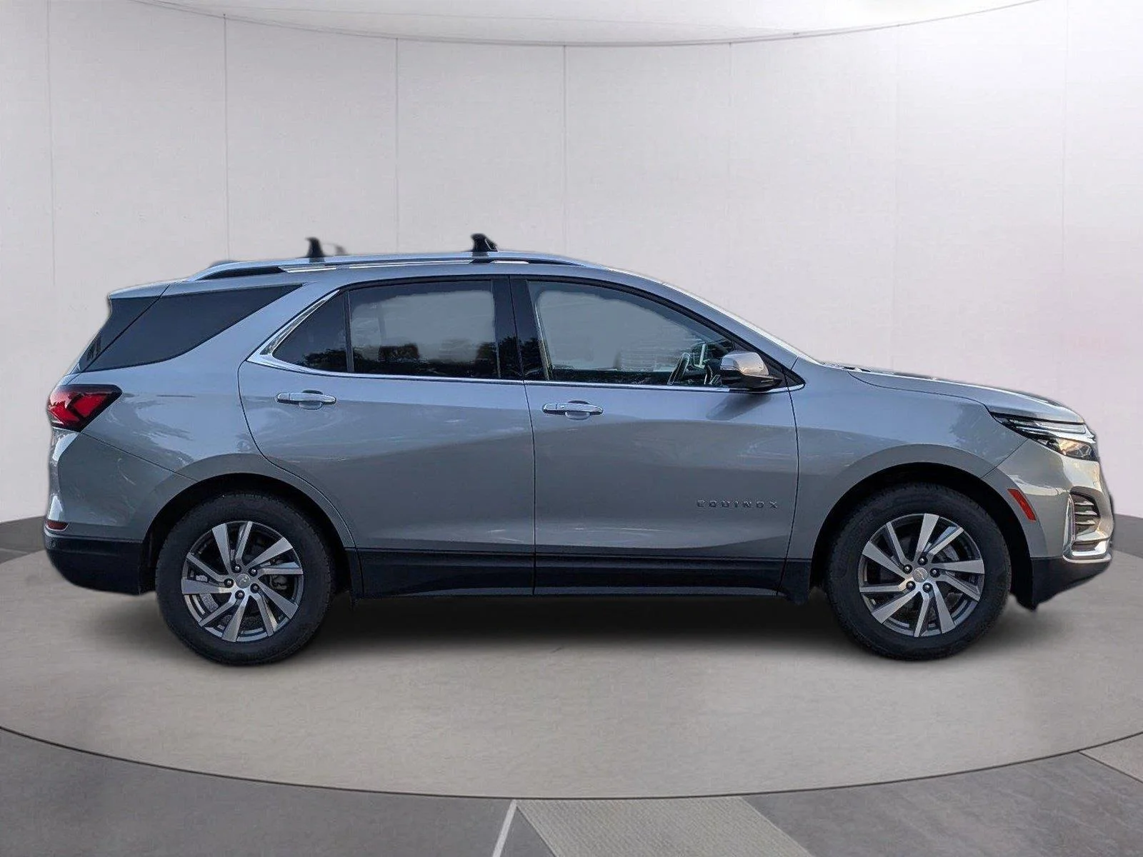 Used 2024 Sterling Gray Metallic Chevrolet Premier image 8