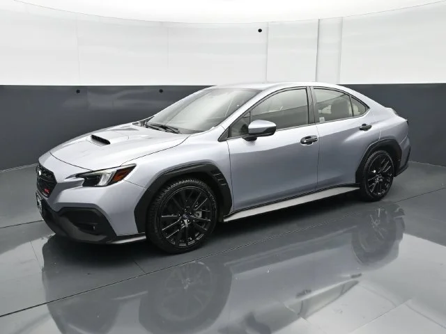 Used 2025 Ice Silver Metallic Subaru Premium image 2