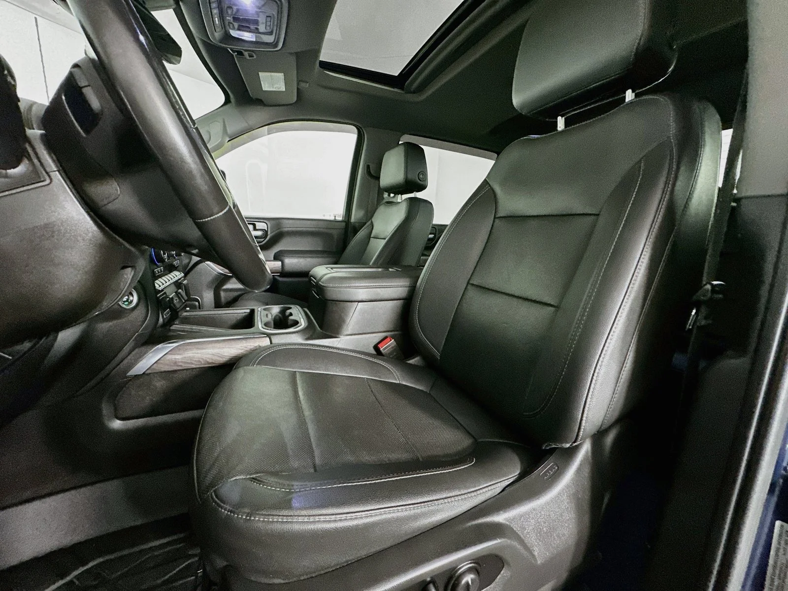 Used 2021 Northsky Blue Metallic Chevrolet LTZ image 22
