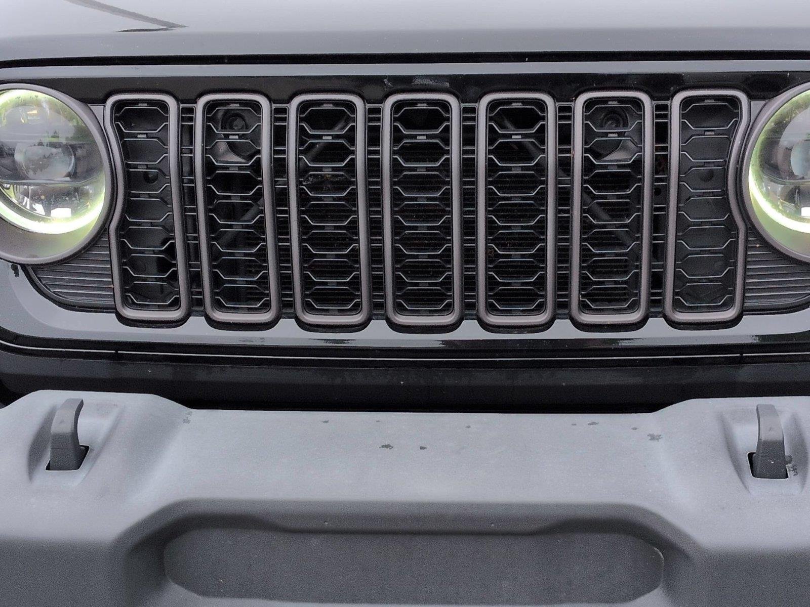 Used 2024 Black Clearcoat Jeep Sport S image 13