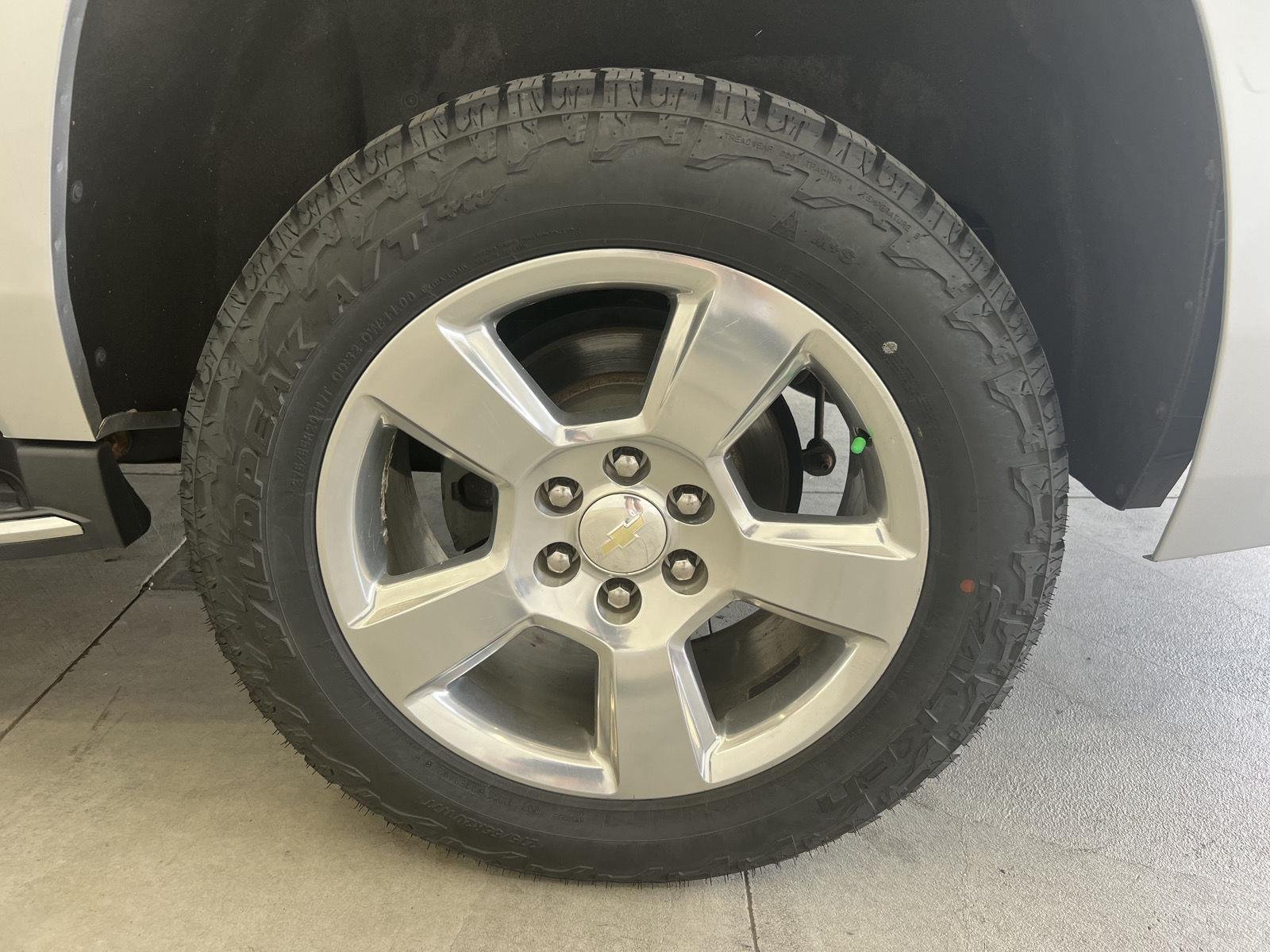 Used 2020 Silver Ice Metallic Chevrolet Premier image 10