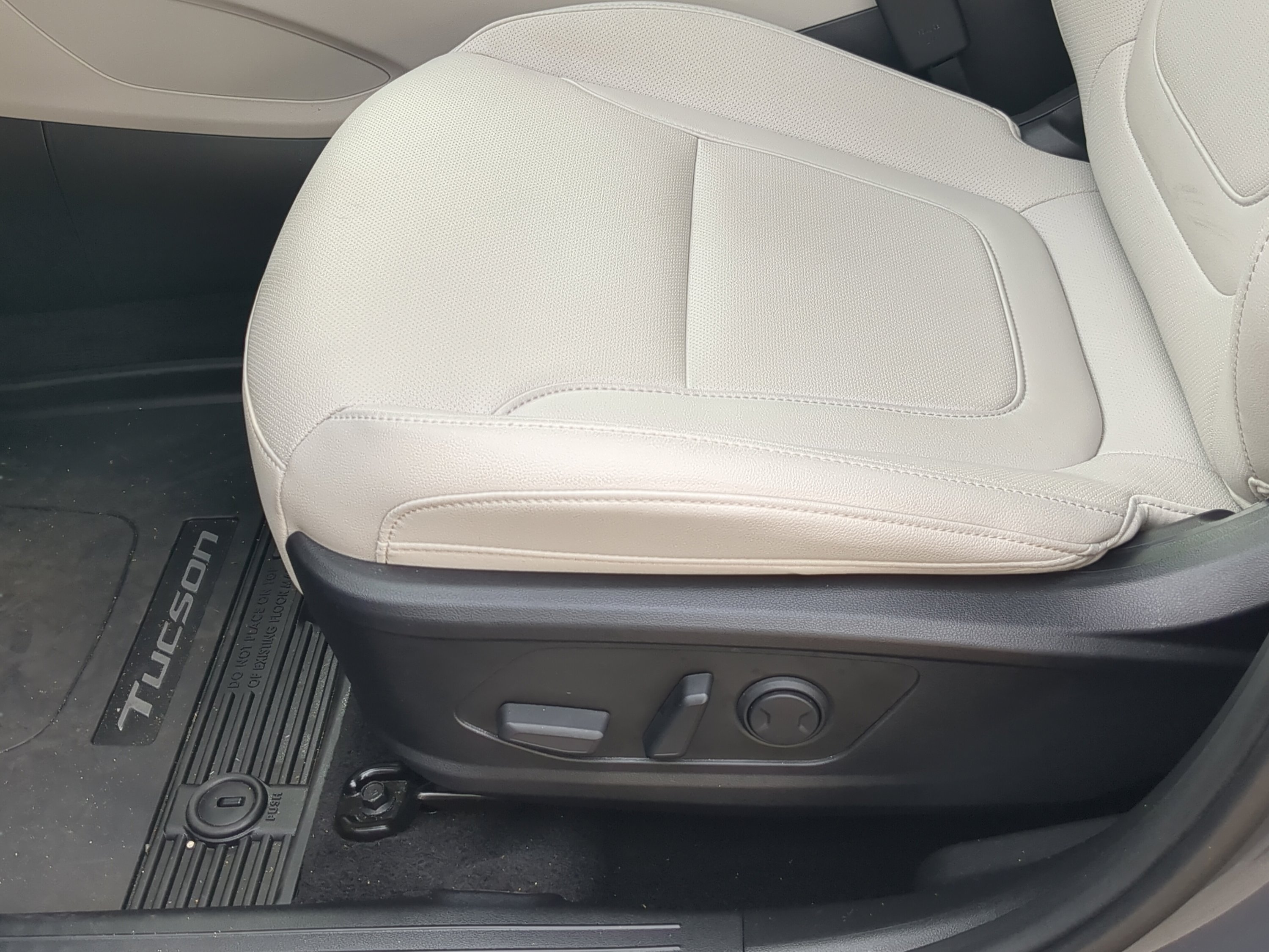 Used 2025 Ecotronic Gray Hyundai SEL Convenience image 17