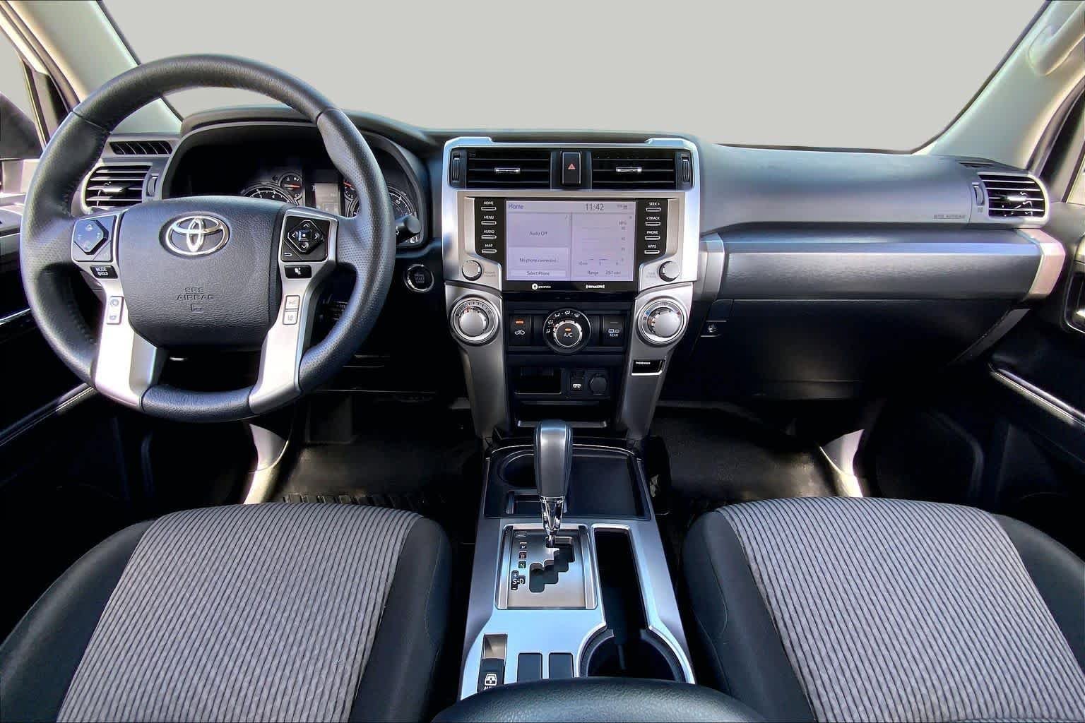 Used 2022 White Toyota SR5 image 15
