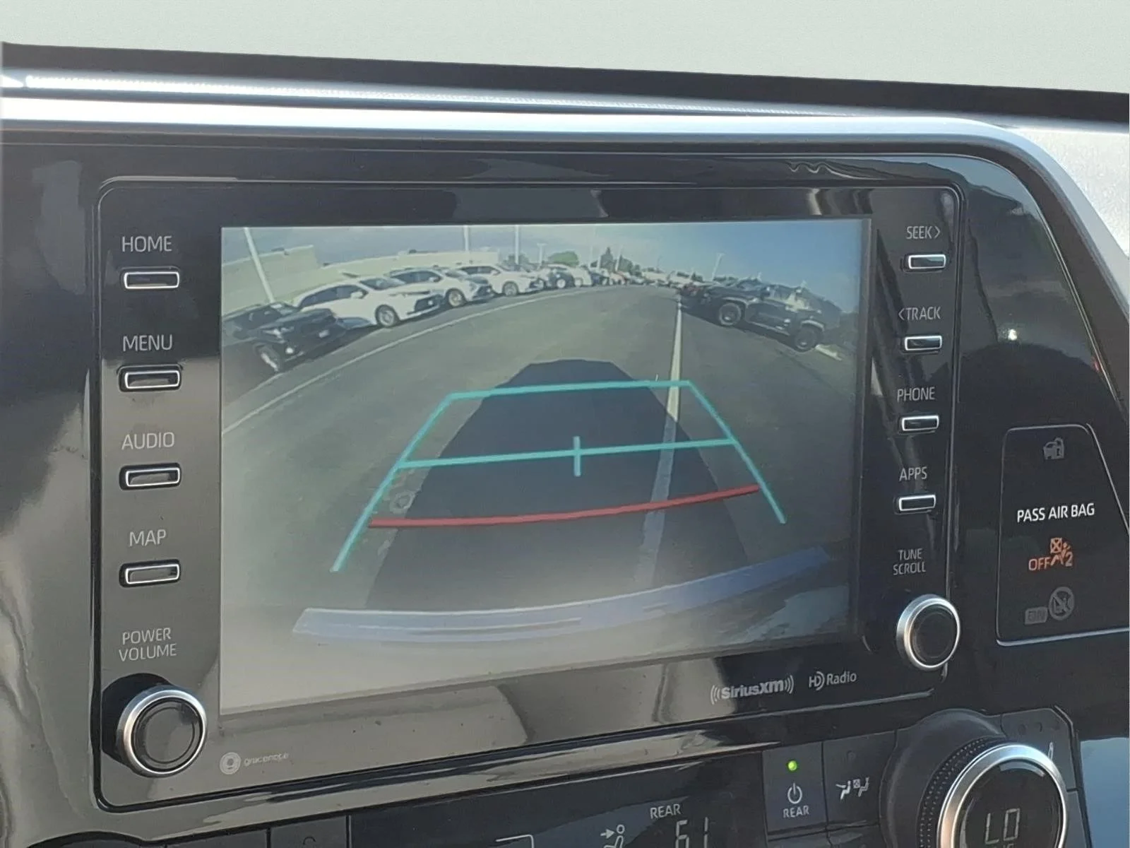 Certified Used 2022  Toyota XLE image 15