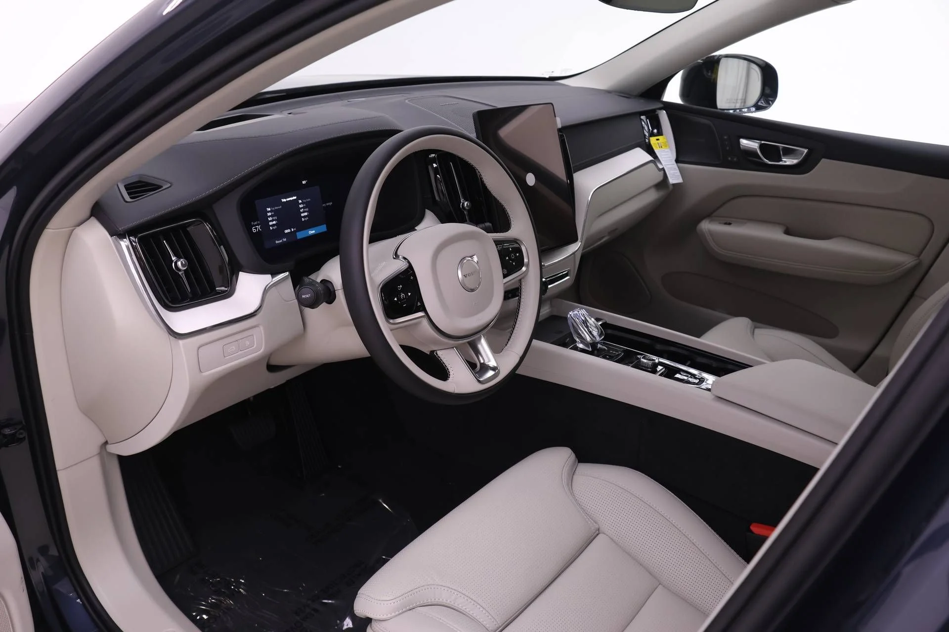 New 2026 Denim Blue Volvo Ultra image 6