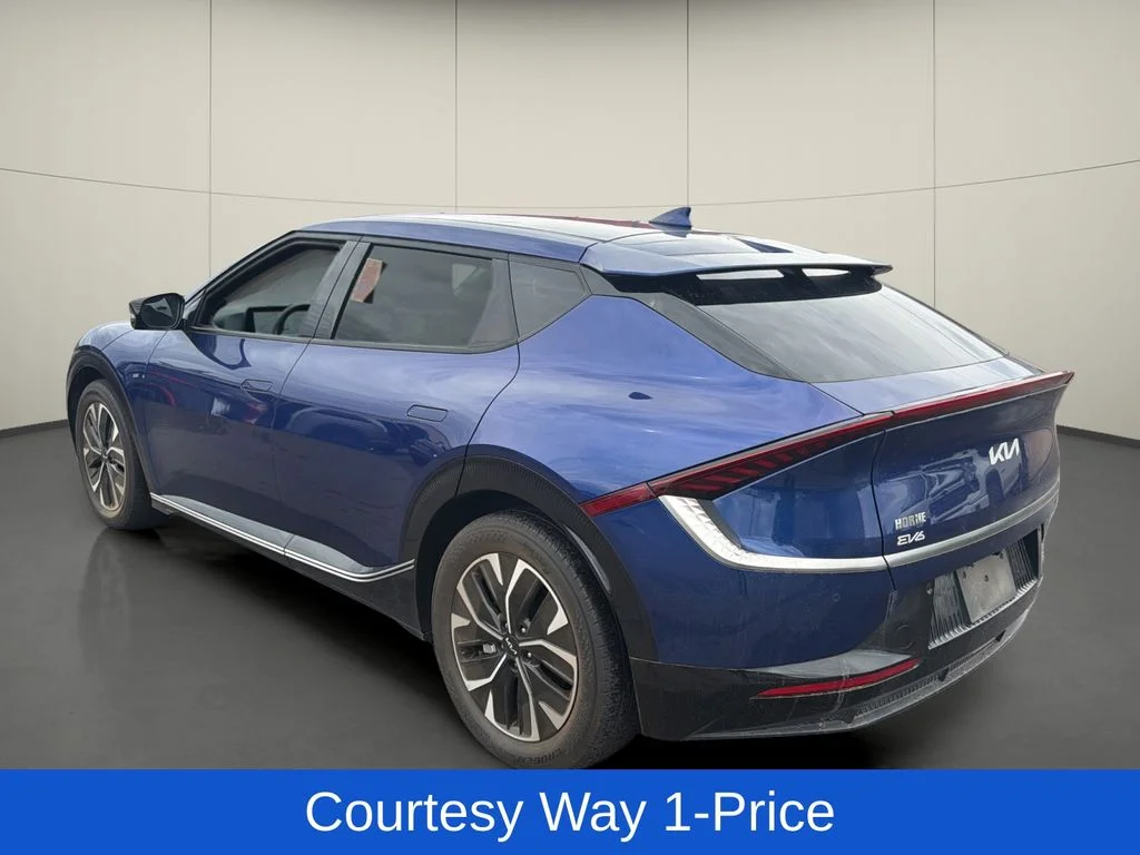 Used 2023 Blue Kia Wind image 6