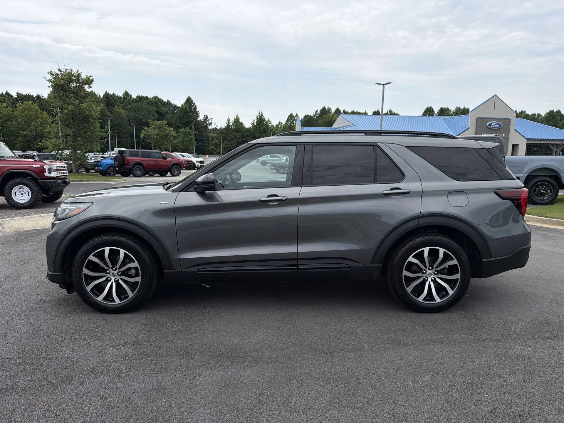 Certified Used 2025 Gray Metallic Ford ST-Line image 26