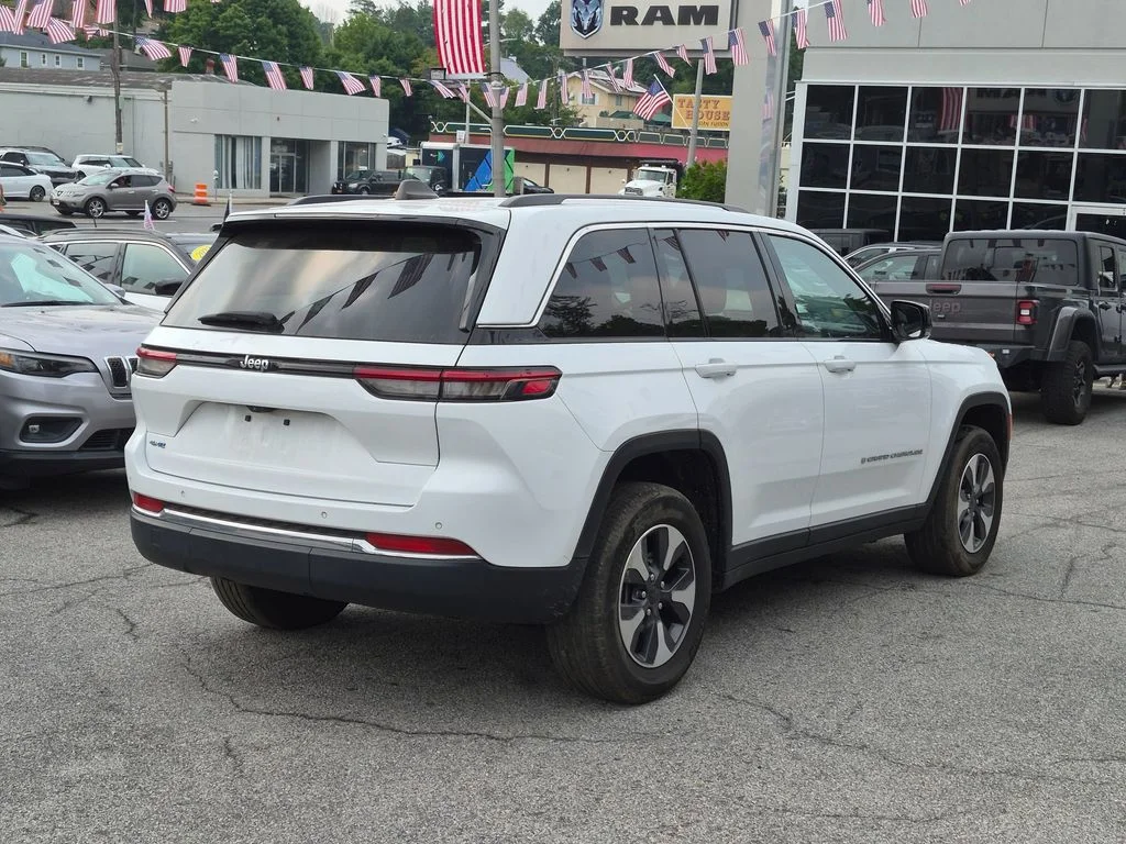 Used 2023 White Jeep 4xe image 6