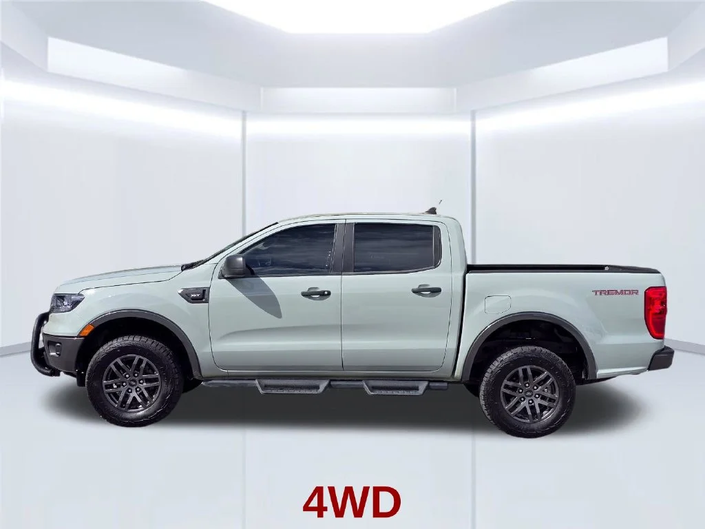 Used 2023 Green Ford XLT image 17