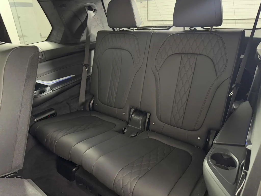 2025 BMW X7 M60i - Photo 32