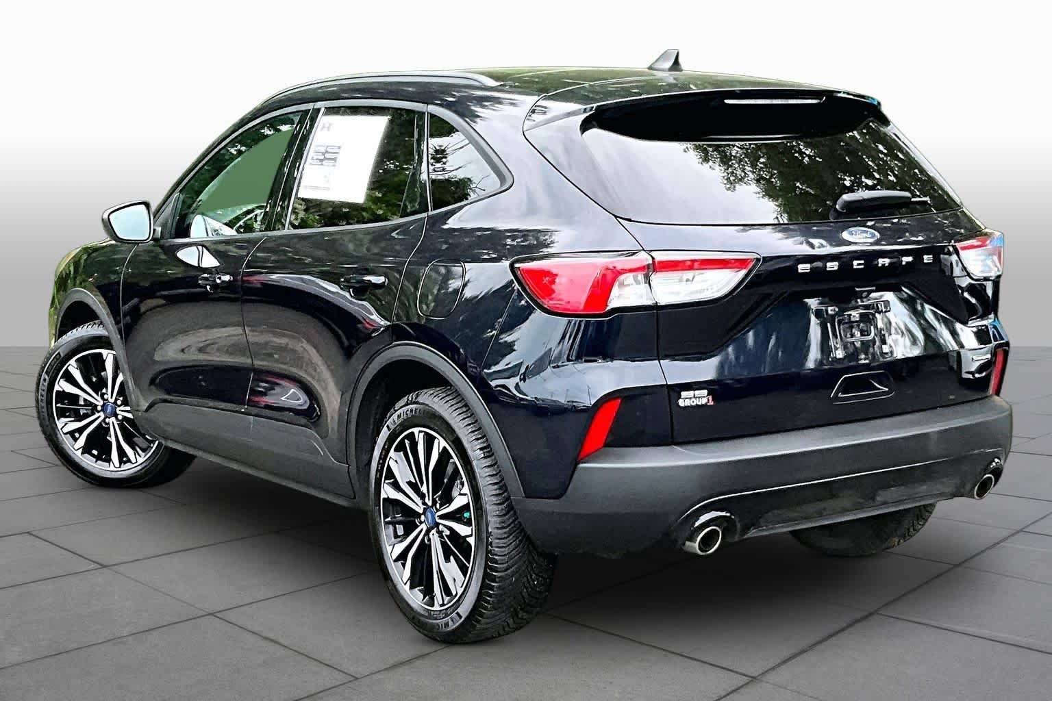 Used 2021 Antimatter Blue Ford SE Hybrid image 12
