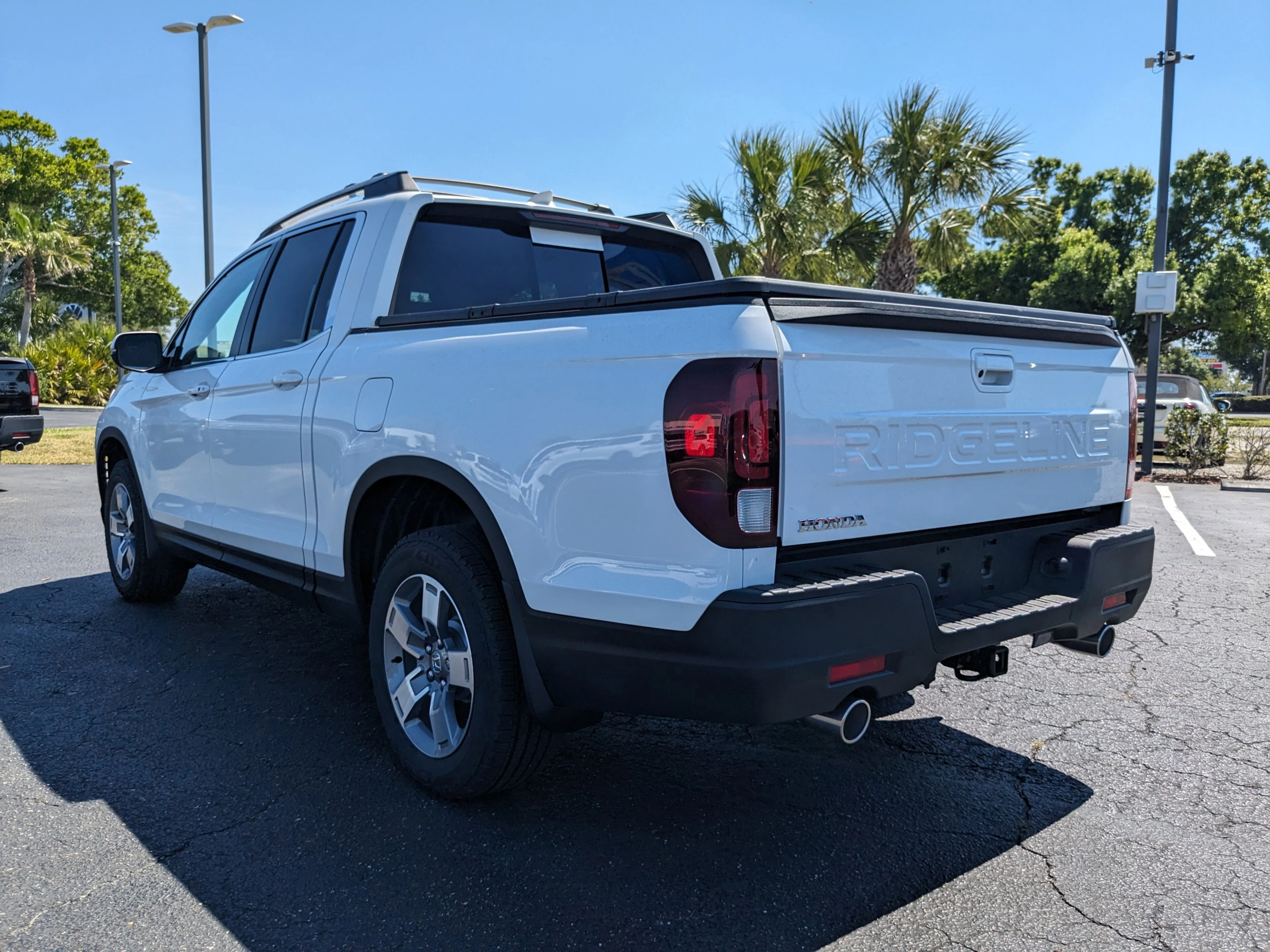 New 2026 Platinum White Pearl Honda RTL image 7