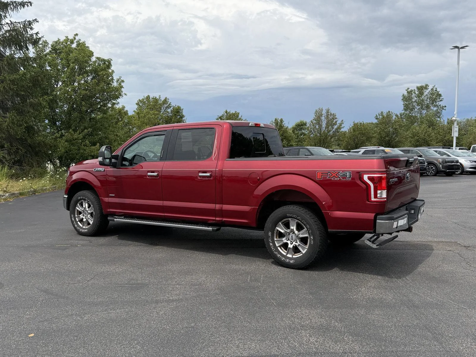 Used 2017 Ruby Red Metallic Tinted Clearcoat Ford XLT image 5