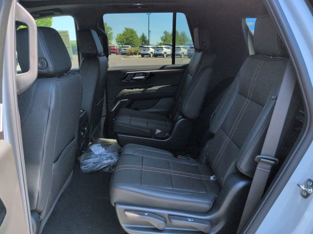New 2026 Polar White Tricoat Chevrolet High Country image 28
