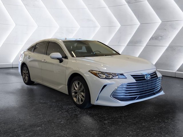 Pre-Owned 2022 Toyota Avalon Hybrid XLE Plus FWD 4D Sedan