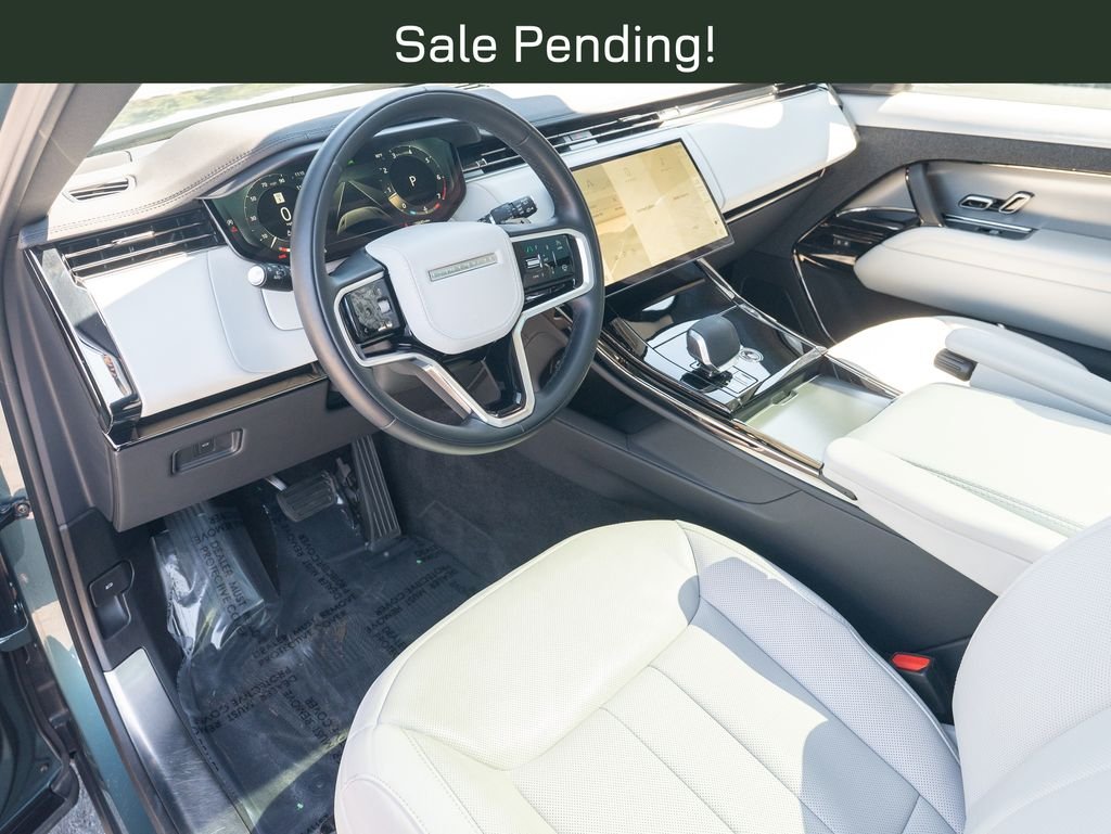 Used 2024 Green Land Rover SE image 12