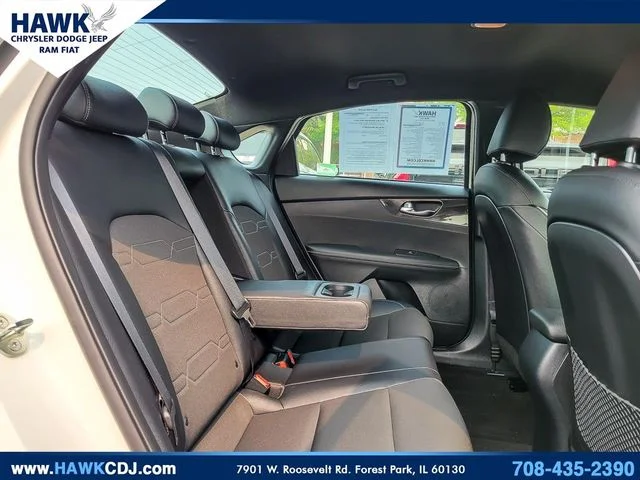 Used 2024 White Kia GT-Line image 27