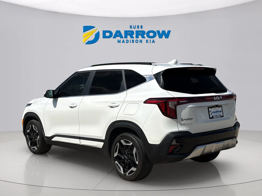 Used 2024 Snow White Pearl Kia SX image 3