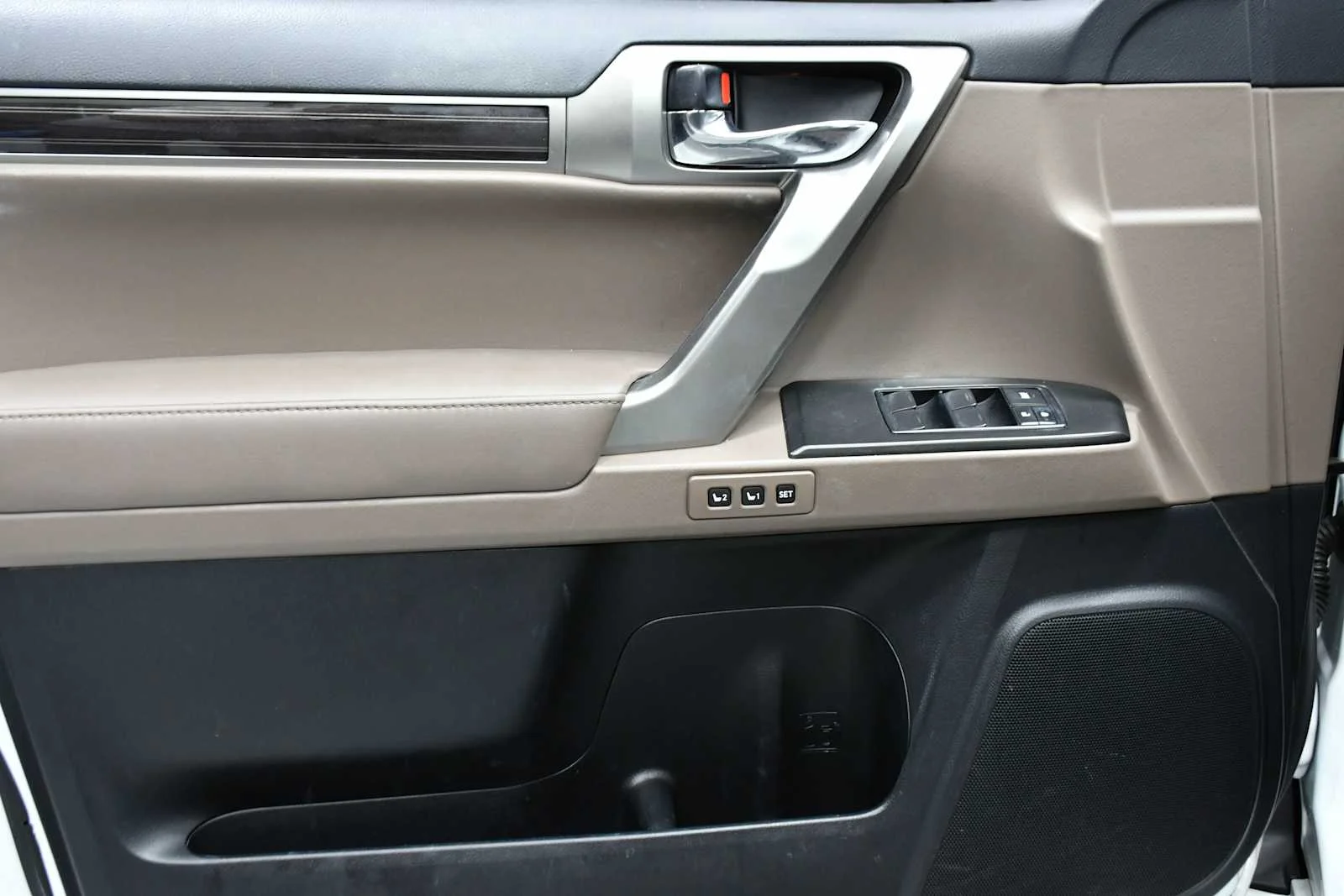 Used 2023 Eminent White Pearl Lexus Premium image 14
