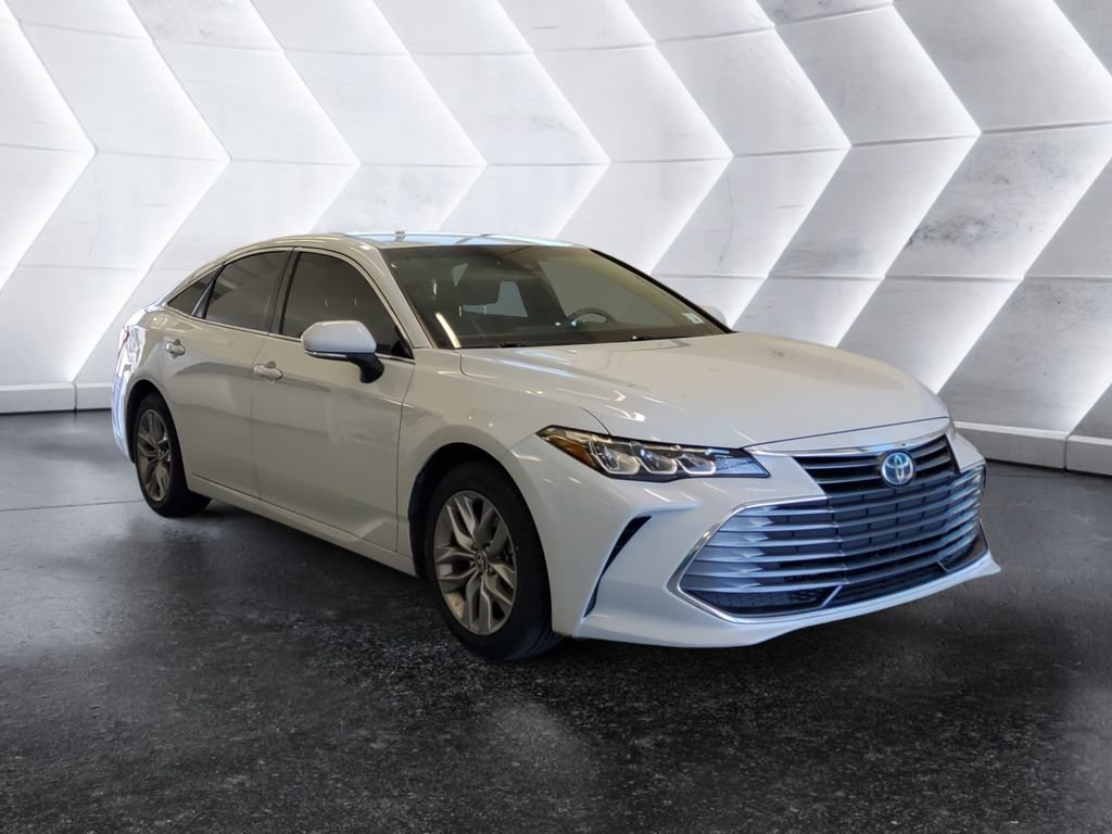 Used 2022 White Toyota XLE Plus image 1