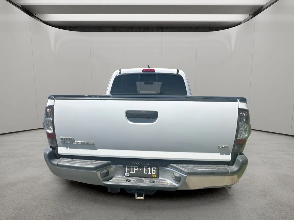 Used 2015 Super White Toyota Base V6 (A5) image 5