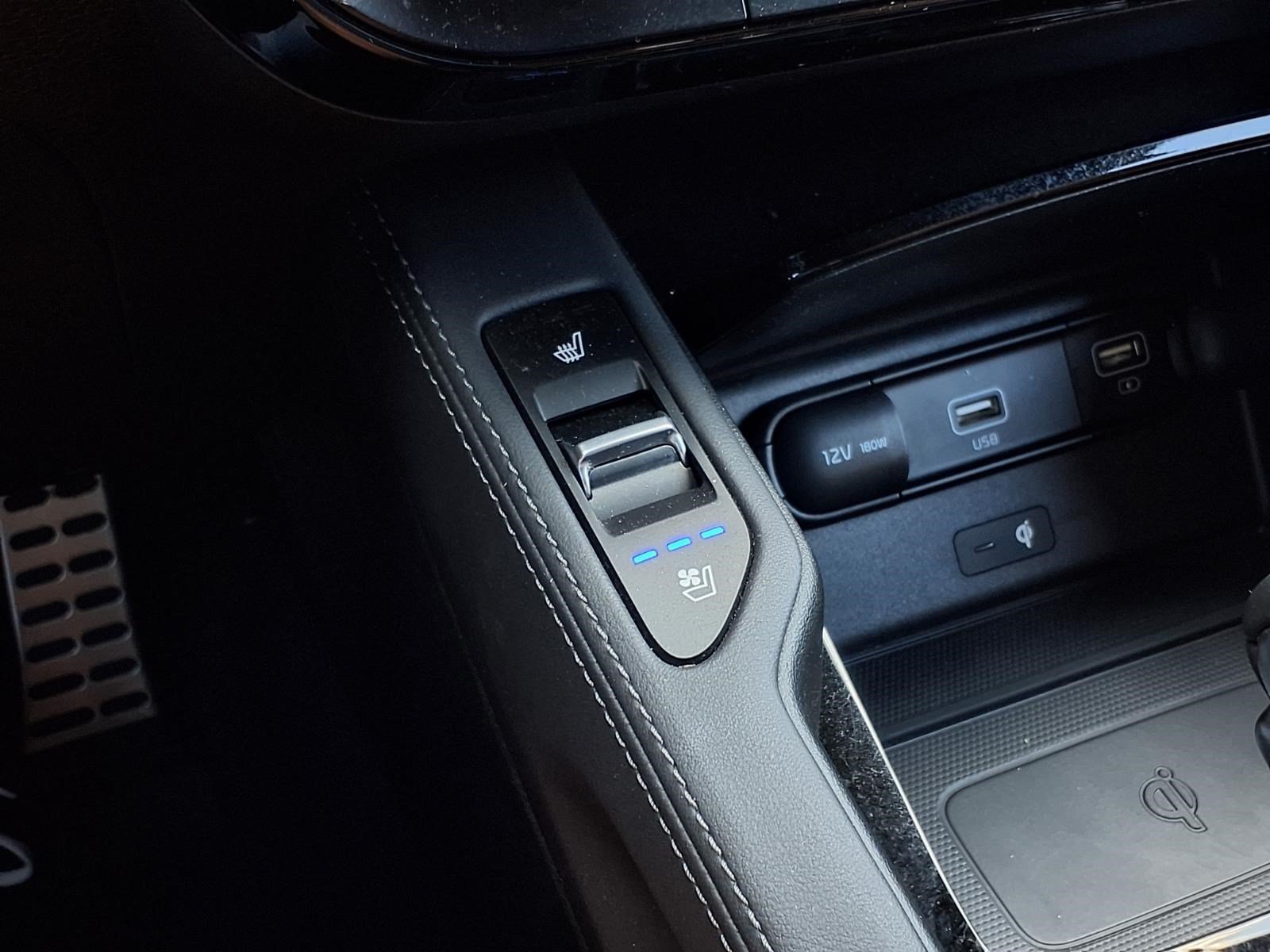 Used 2022 Gravity Grey Kia SX image 18
