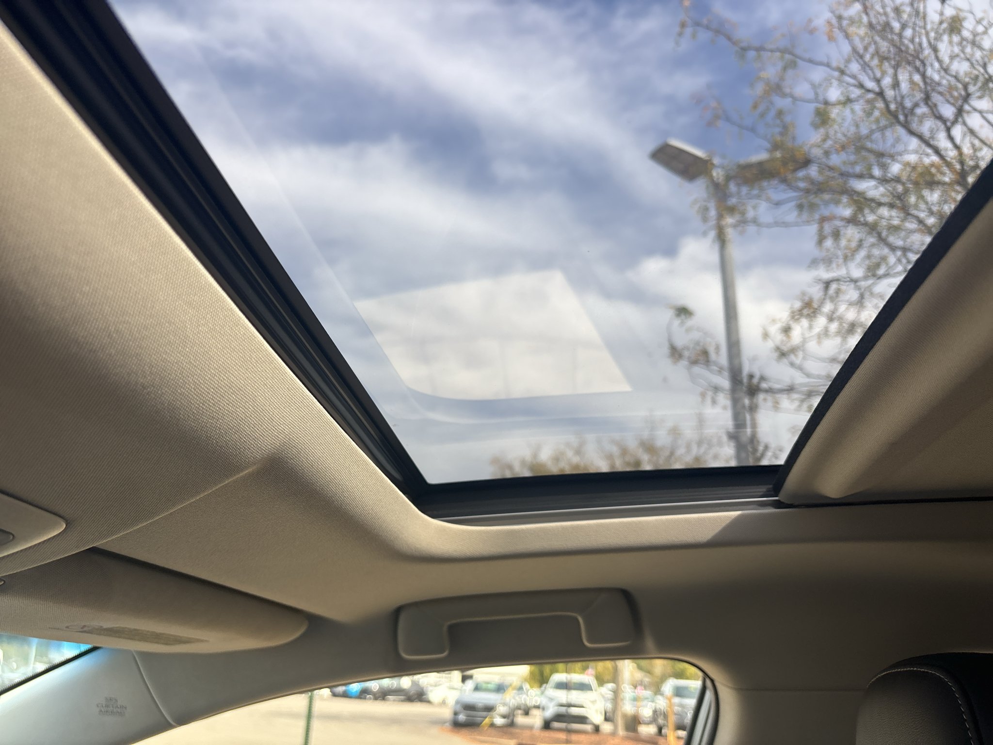 Used 2015 Eminent White Pearl Lexus Base image 8