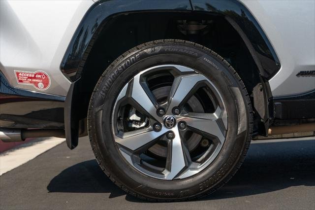 Certified Used 2023 SILVER SKY METALLIC Toyota  image 7