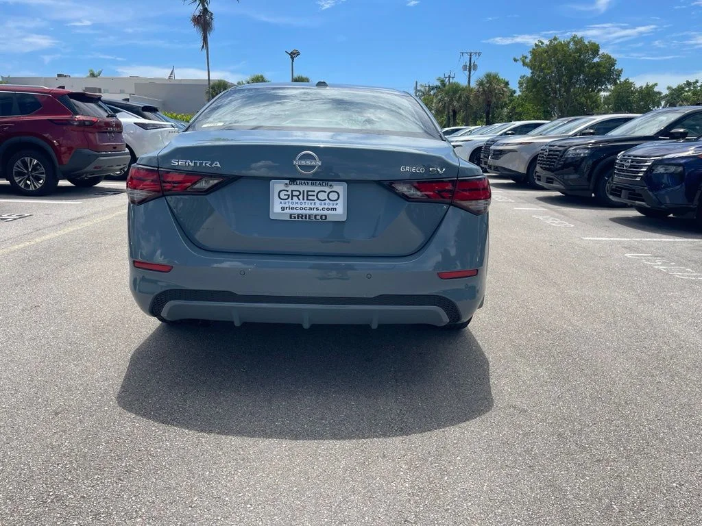 Used 2024 Gray Nissan SV image 4