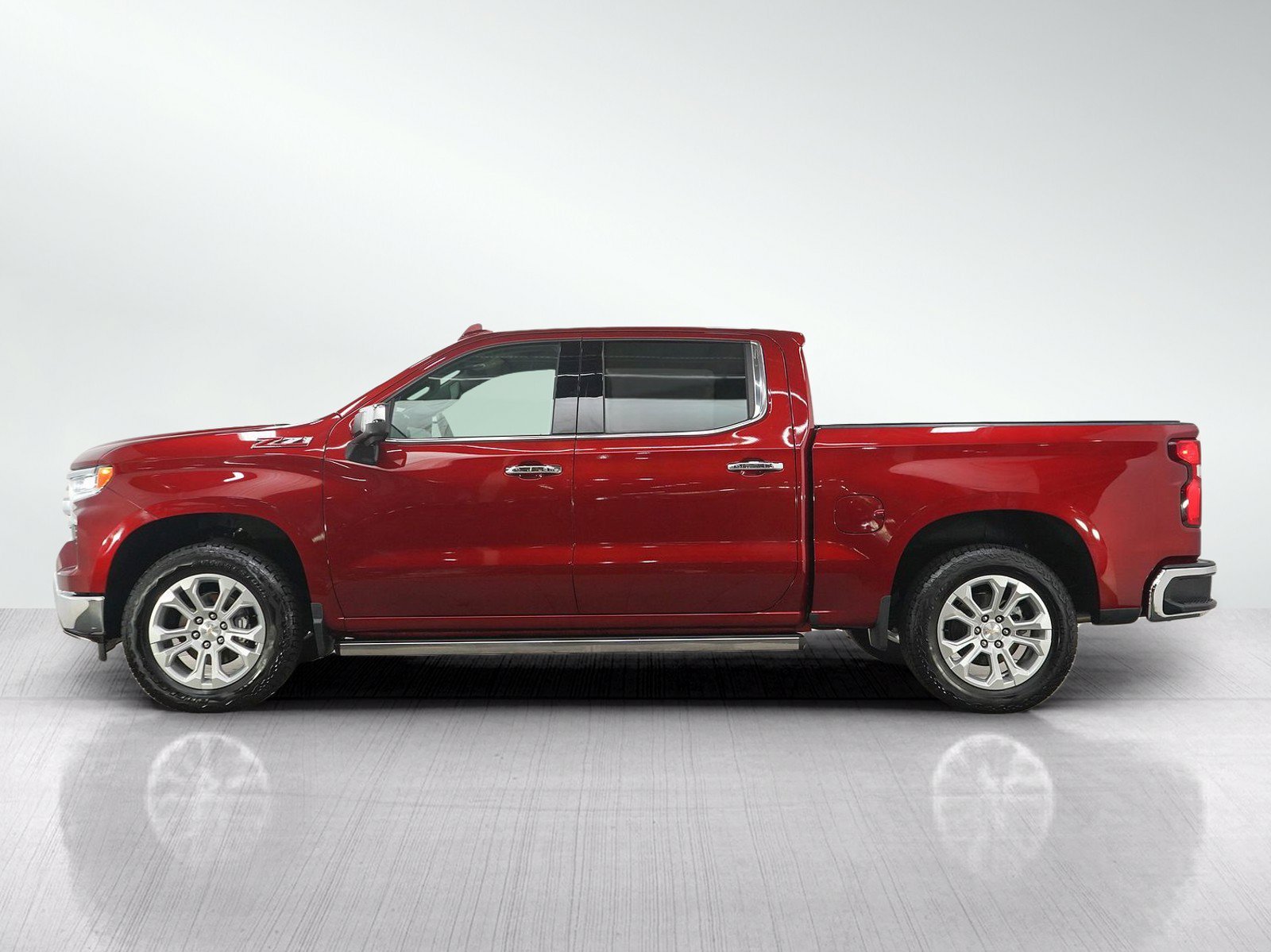 Used 2024 Chevrolet Silverado 1500 LTZ with VIN 3GCUDGED0RG317294 for sale in White Bear Lake, Minnesota