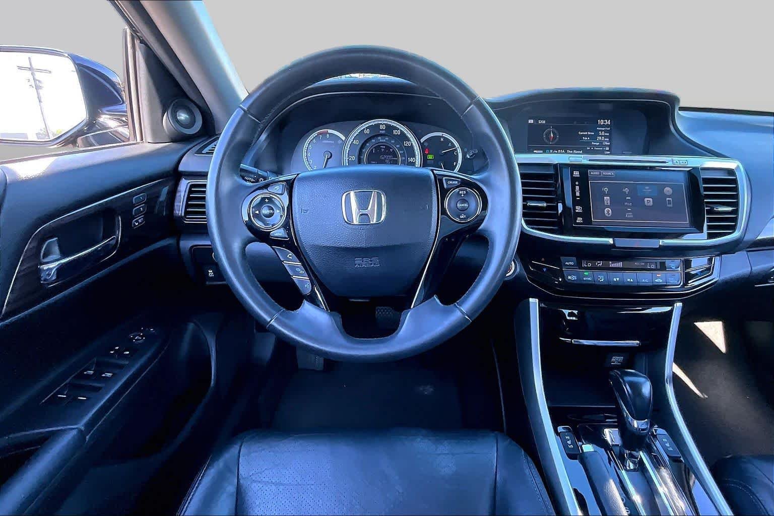Used 2016 Crystal Black Pearl Honda EX-L image 6