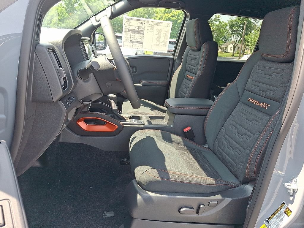 2026 Nissan Frontier — photo 8