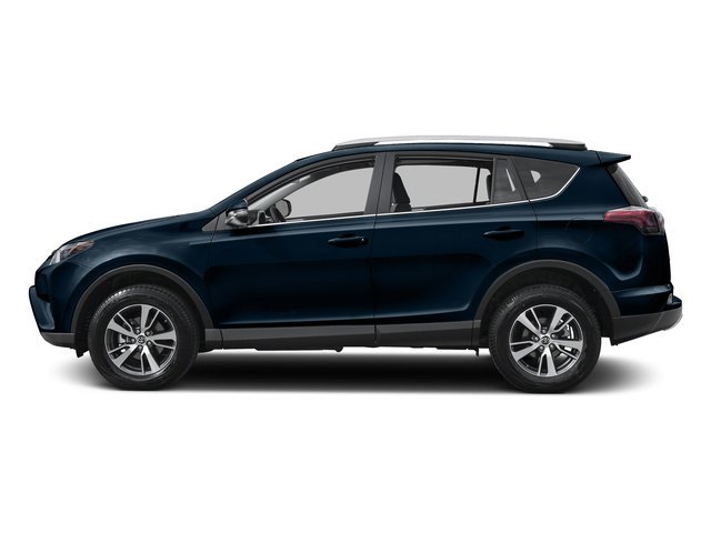 Used 2018 Galactic Aqua Mica Toyota XLE image 3