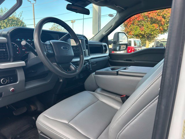 Used 2023 White Ford XL image 11