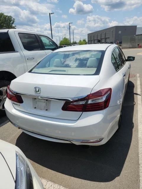 Used 2016 White Honda LX image 3