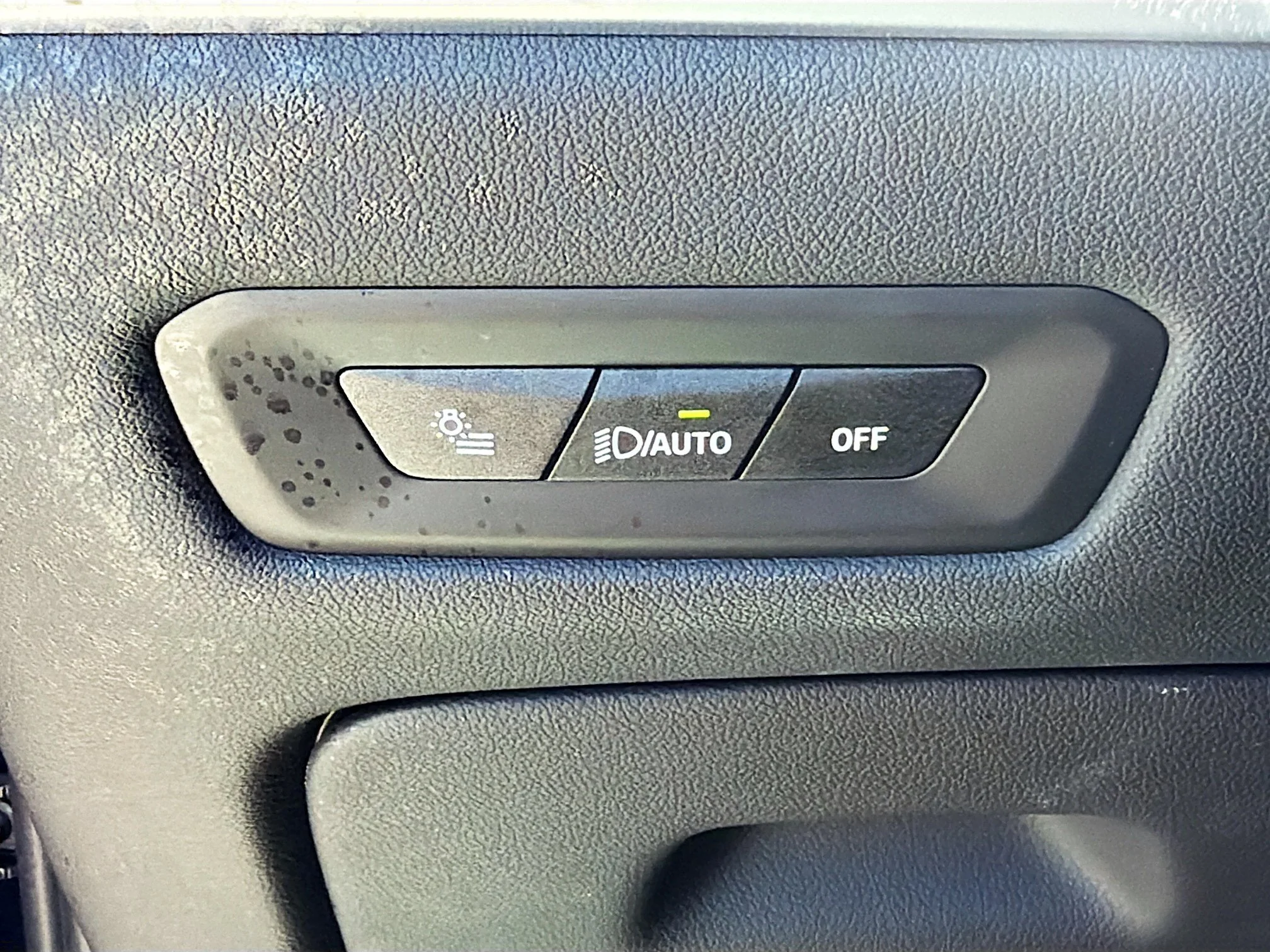 Certified Used 2025 Carbon Black Metallic BMW xDrive40i image 35