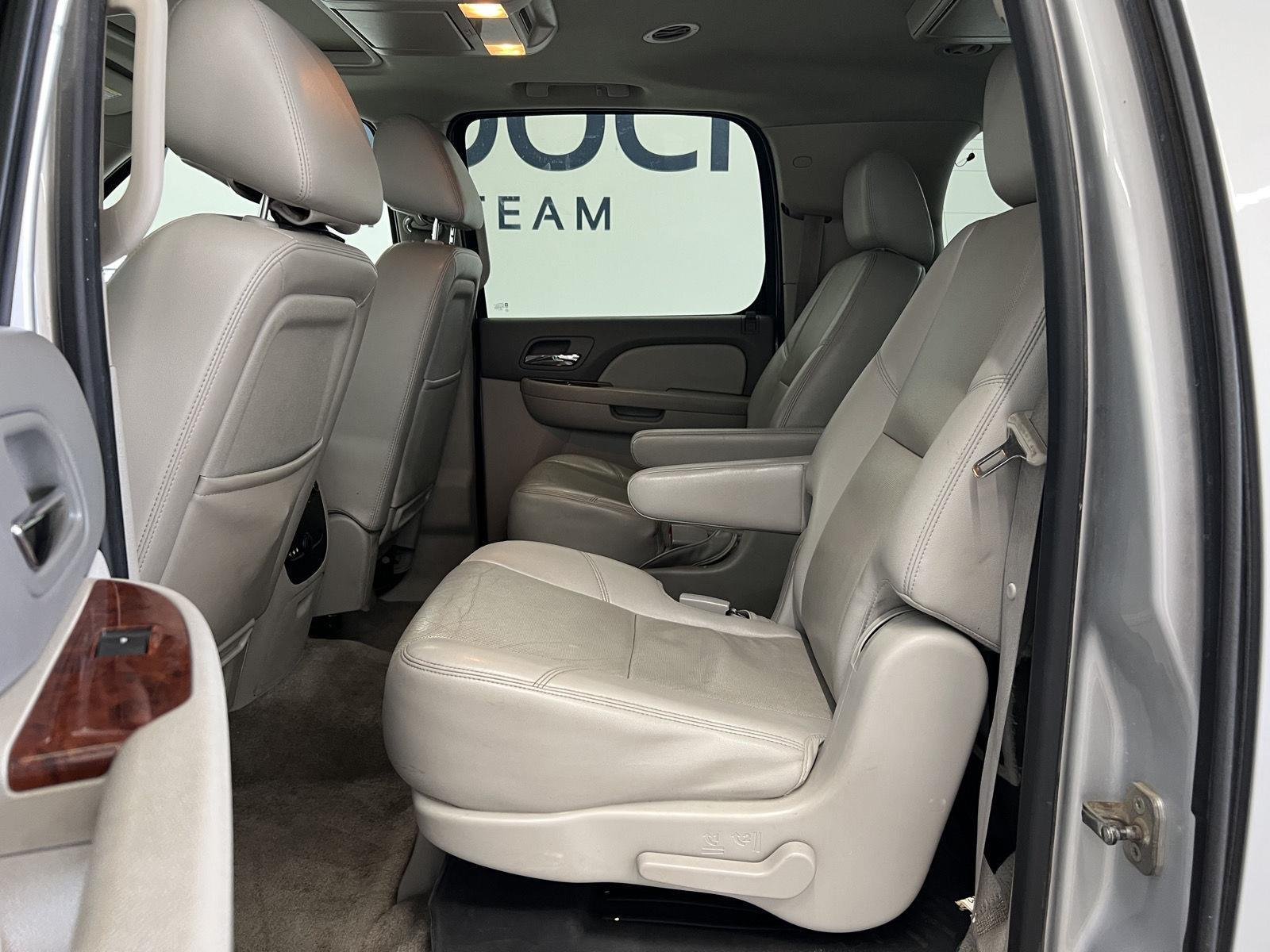 Used 2013 Silver Ice Metallic Chevrolet LTZ image 23
