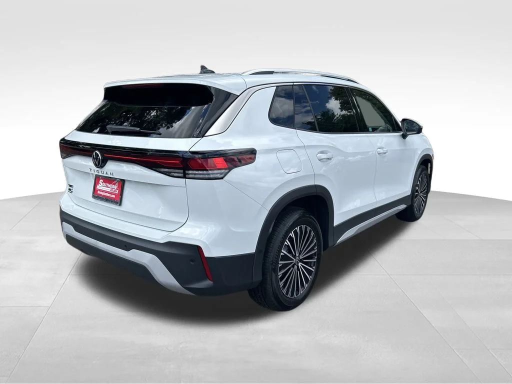 2025 Volkswagen Tiguan S - Photo 10