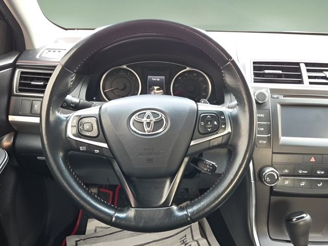 Used 2015 Black Toyota LE image 12