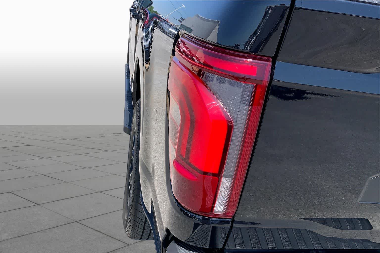 Certified Used 2024 Agate Black Metallic Ford LARIAT image 29
