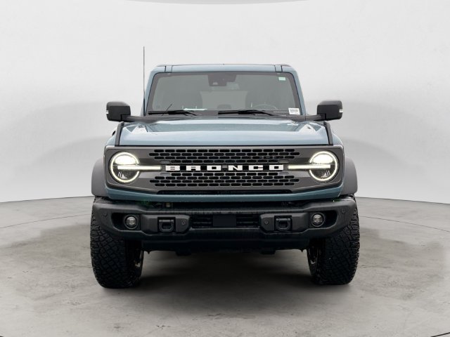 Used 2023 Green Ford  image 2
