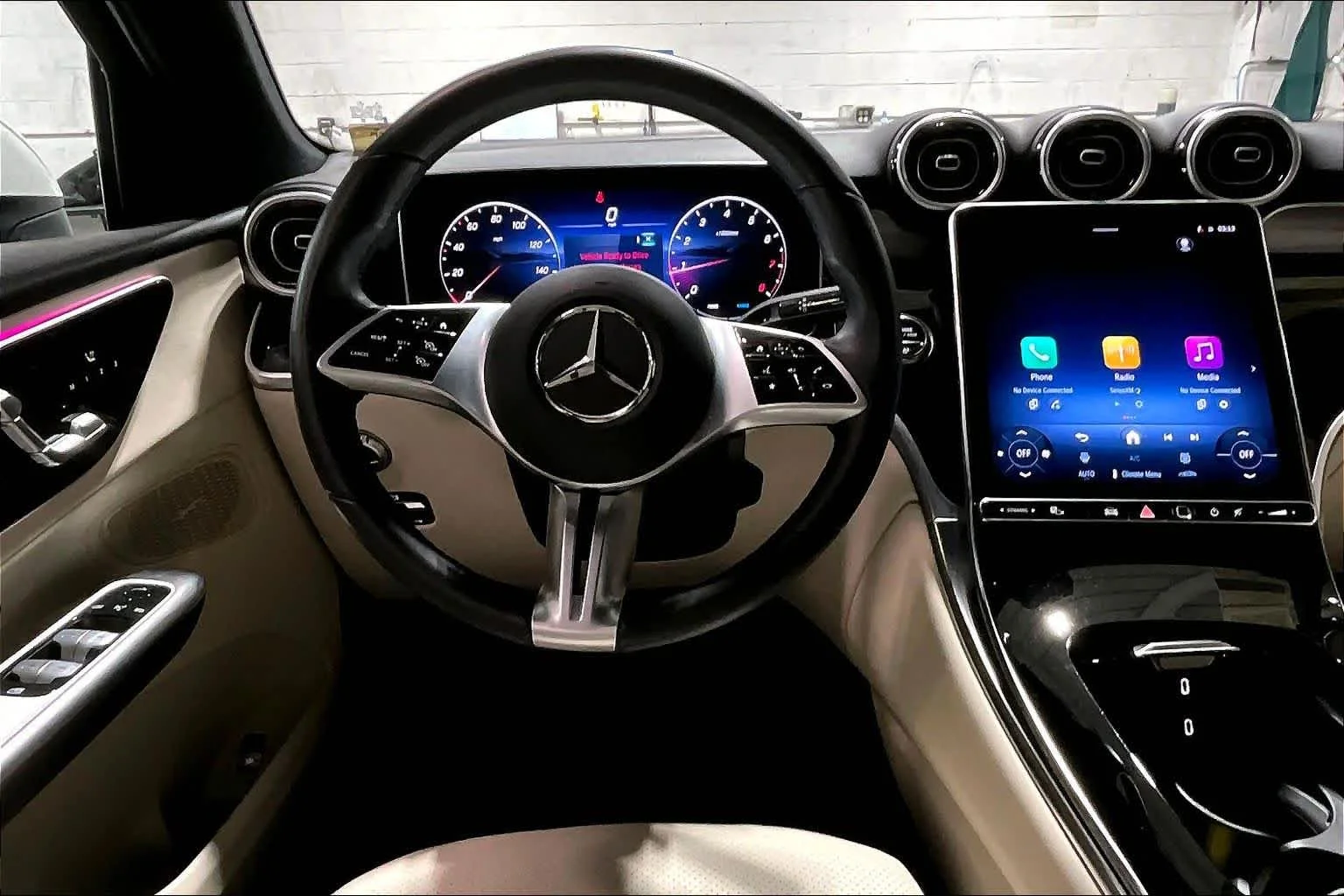 Certified Used 2025 Polar White Mercedes-Benz GLC 300 image 6