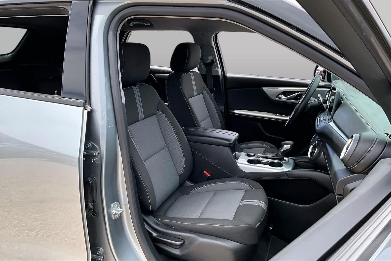 Used 2025 Sterling Gray Metallic Chevrolet LT image 9