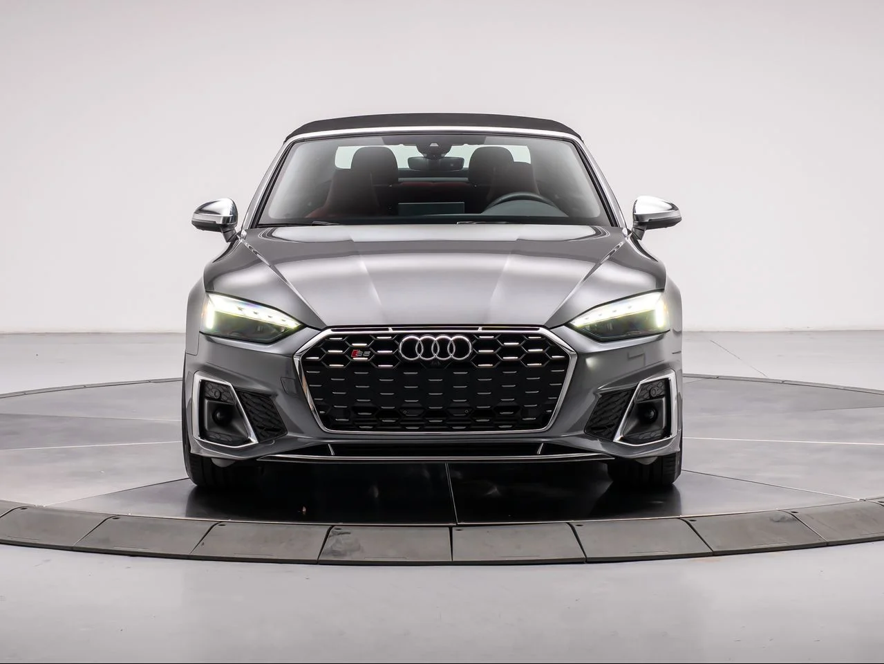 Used 2024 DAYTONA GRAY PEARL EFFECT Audi Premium Plus TFSI quattro Tiptronic image 16