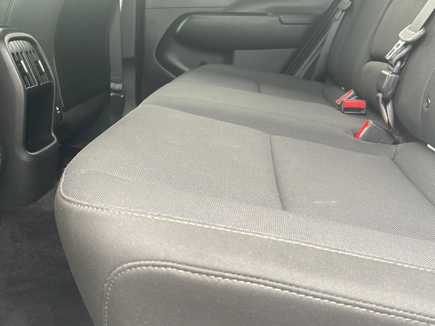 2025 Hyundai Kona SEL - Photo 12
