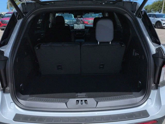 New 2026 Space White Metallic Ford Tremor® image 13