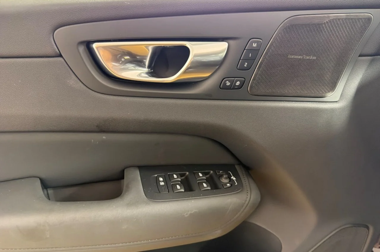Used 2026 BLACK Volvo Ultra image 10