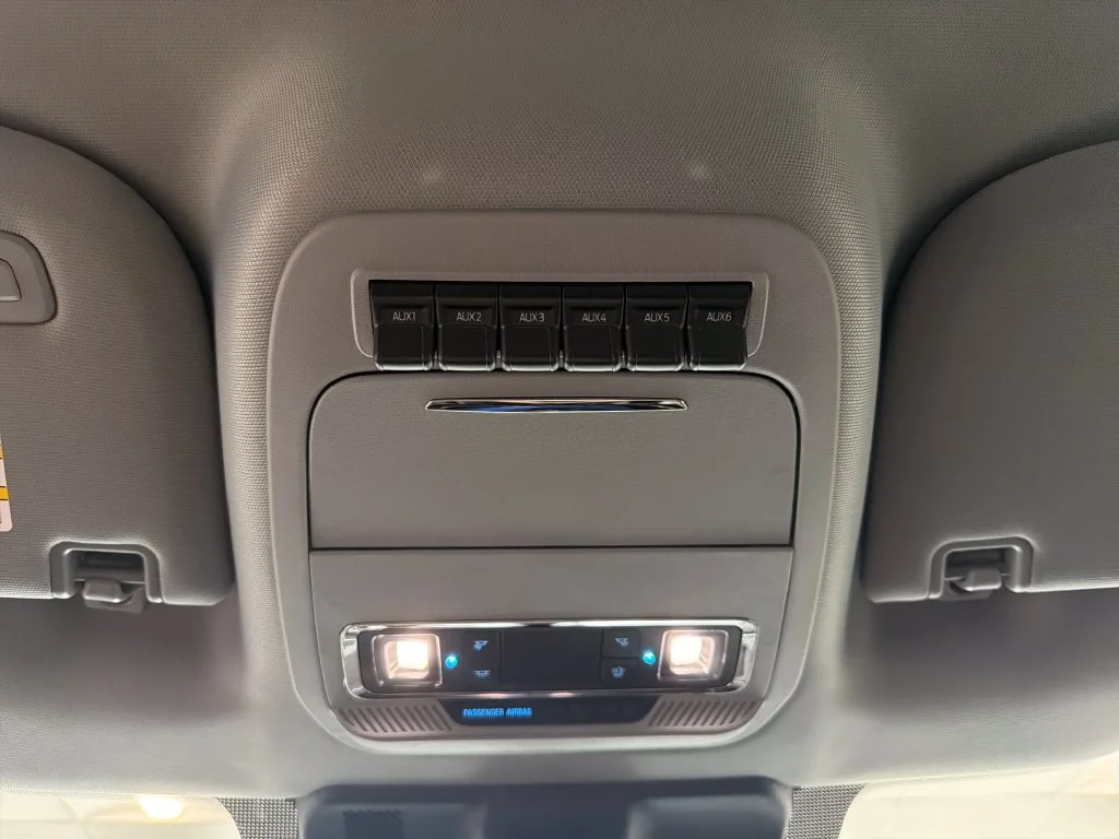 New 2027 Agate Black Metallic Ford F-250® Lariat® image 18