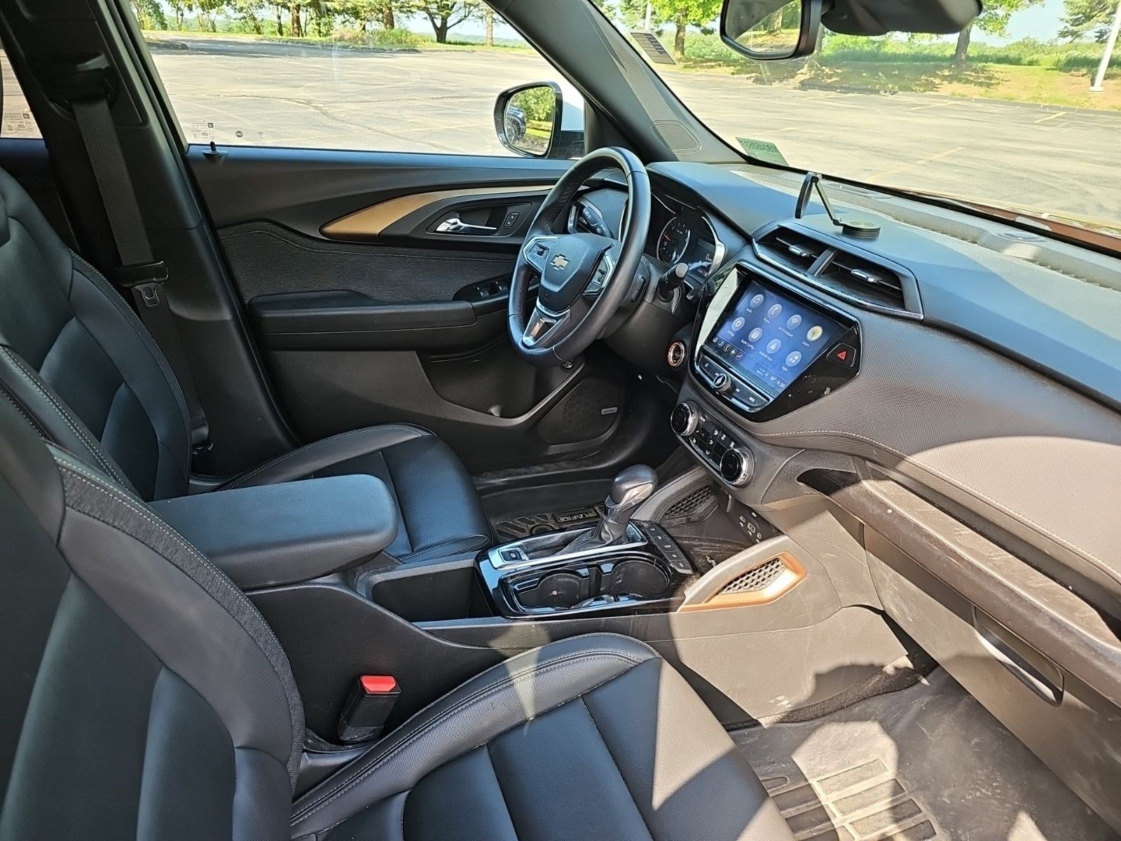 Used 2021 Dark Copper Metallic Chevrolet ACTIV image 9