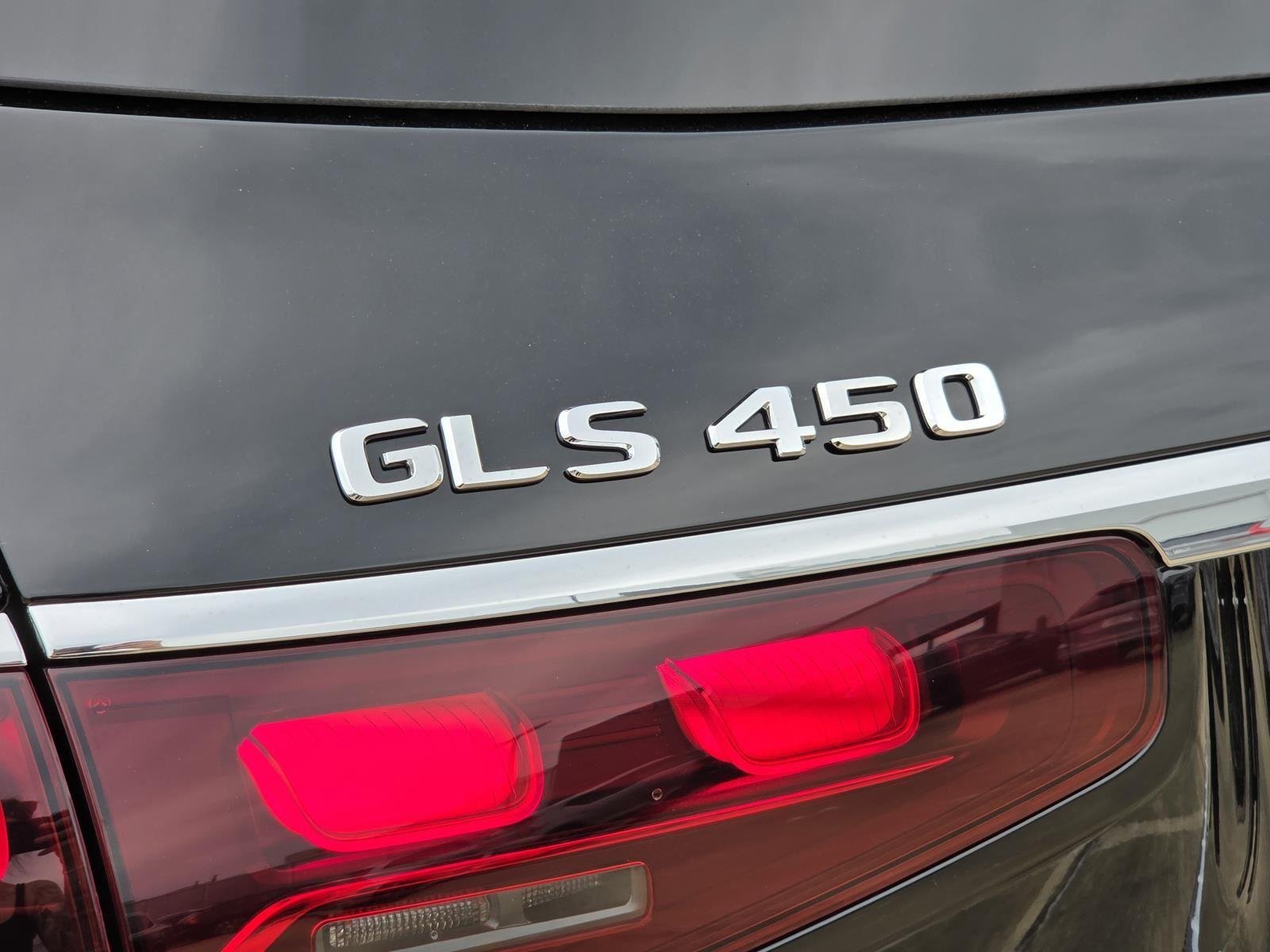 Used 2024 Obsidian Black Metallic Mercedes-Benz GLS image 10